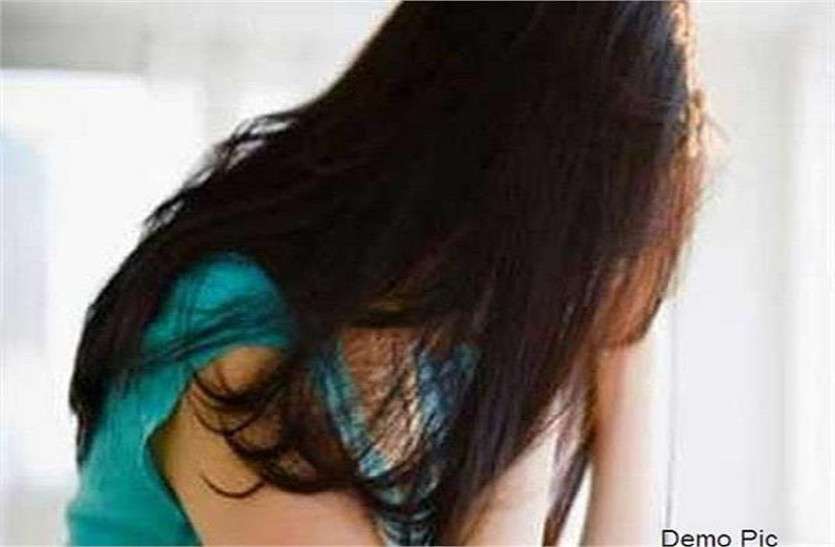 Blackmailing पिता को भेजा बेटी का अश्लील वीडियो, आहत पिता ने उठाया ऐसा कदम