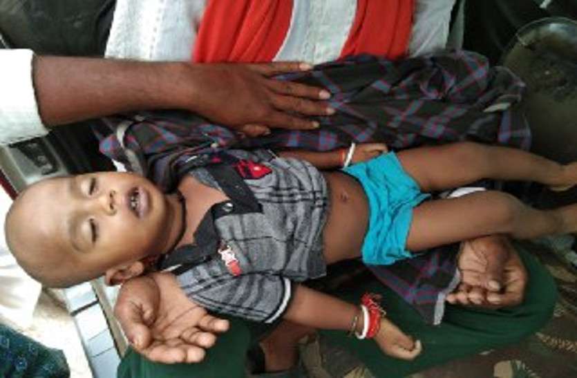 दर्दनाक: बेटे के लिए माँ ने रखा था व्रत उसी दिन गोद हुई सूनी दर्दनाक: बेटे के लिए माँ ने रखा था व्रत उसी दिन गोद हुई सूनी
