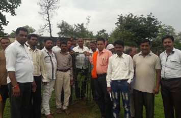 Farmers Organization did plantation by worshiping Lord Balarama किसानों संगठन ने भगवान बलराम की पूजा कर किया पौधरोपण