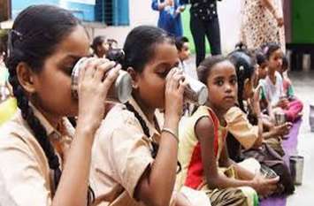 Mid-day meal and Annapurna milk scheme will be investigated पटरी से उतरी मिड डे मील व अन्नपूर्णा दुग्ध योजना की होगी जांच