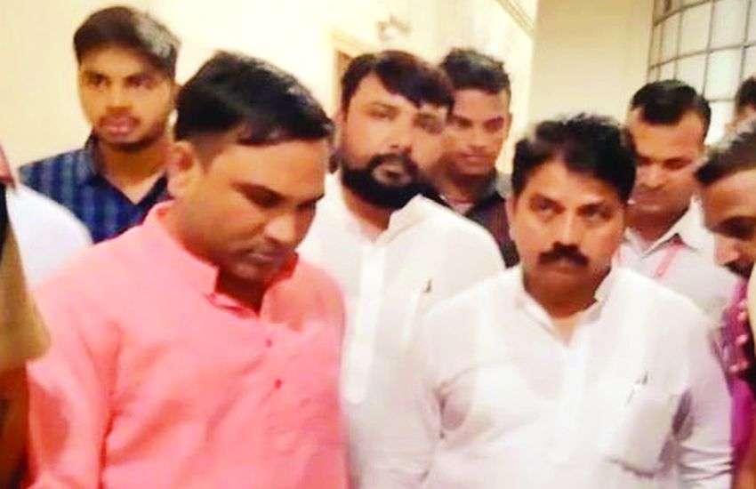 कांग्रेस की ‘कॉपी’ में कांतिलाल भूरिया है प्रदेश अध्यक्ष, प्रेमचंद गुड्डू भी है कांग्रेस नेता !