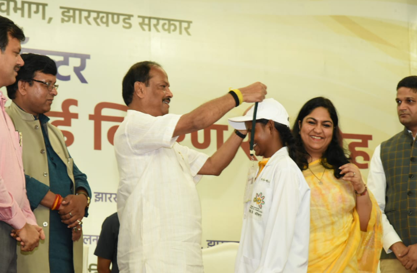 सैकड़ों महिलाएं बनी मिट्टी की डॉक्टर, यूं करेंगी खेतों का इलाज, बढ़ेगी उपज
