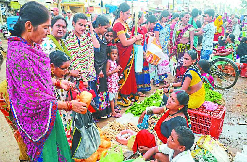 कमरछठ आज: माताएं निर्जला व्रत रखकर करेंगी संतान सुख के लिए पूजन कमरछठ आज: माताएं निर्जला व्रत रखकर करेंगी संतान सुख के लिए पूजन