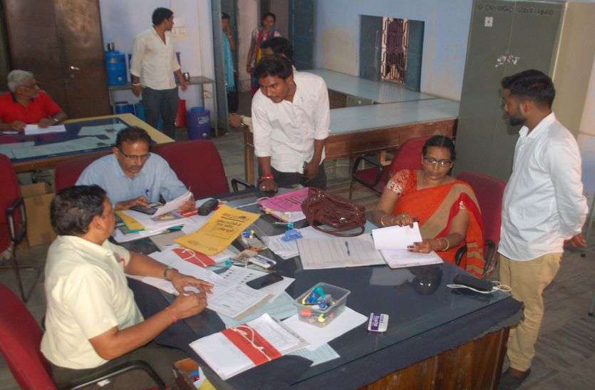 4888 छात्र-छात्राएं कर सकेंगे मतदान 4888 छात्र-छात्राएं कर सकेंगे मतदान