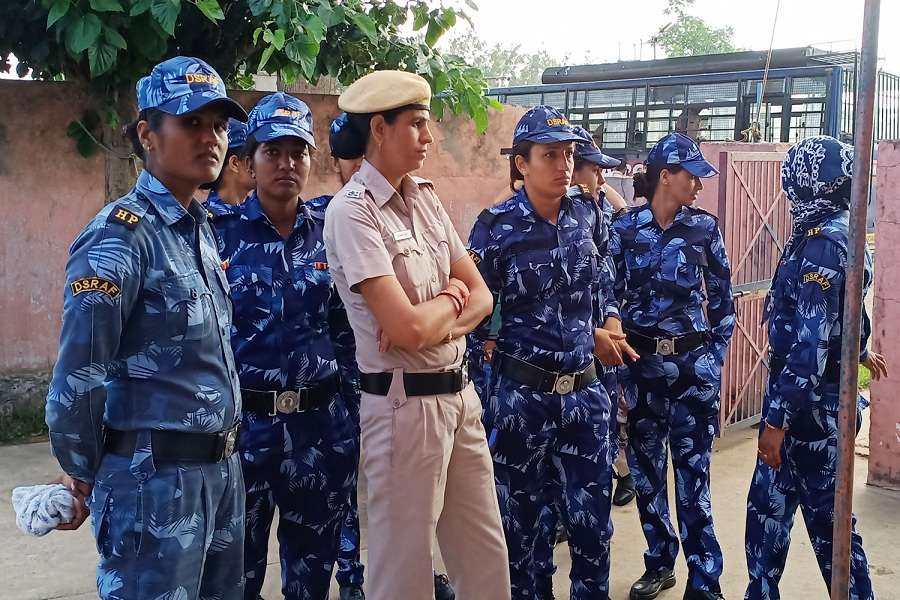 लवजेहाद: युवती नहीं मिली तो हिन्दू संगठन करेंगे महापंचायत