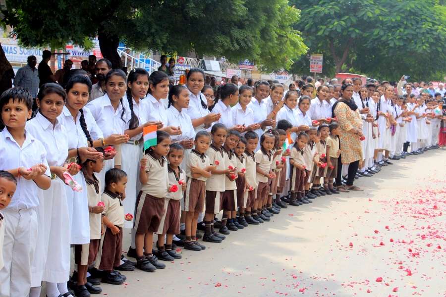 शहीद को डेढ़ वर्षीय पुत्र ने दी मुखाग्नि... आप भी रो देंगे!