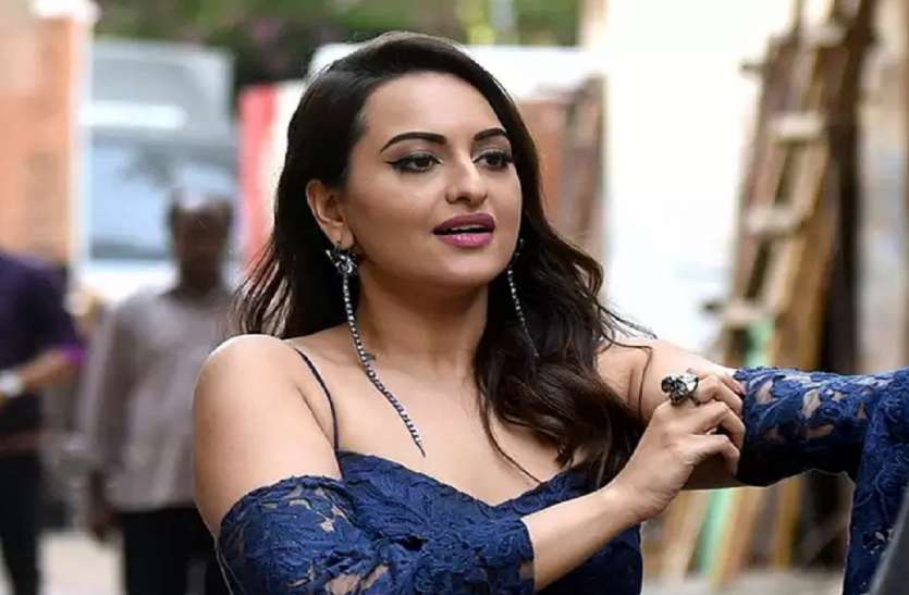 Sonakshi Sinha 37 लाख ले लिए सोनाक्षी सिन्हा आई नहीं, आयोजक हो सकता है गिरफ्तार