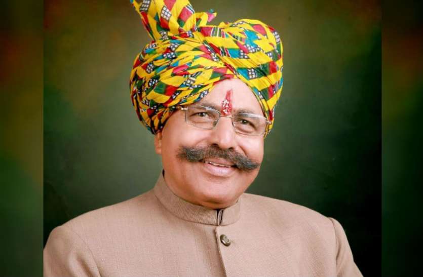 इस सरकारी आदेश ने कर दिया था बिजनेस चौपट, बेचनी पड़ीं मिठाइयां, संघर्ष से फिर स्थापित किया व्यापार, आज बने मंत्री इस सरकारी आदेश ने कर दिया था बिजनेस चौपट, बेचनी पड़ीं मिठाइयां, संघर्ष से फिर स्थापित किया व्यापार, आज बने मंत्री