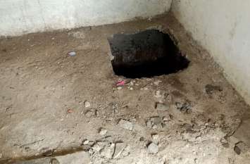 Anganwadi toilet not complete आंगनबाड़ी का पूर्ण नहीं हुआ शौचालय