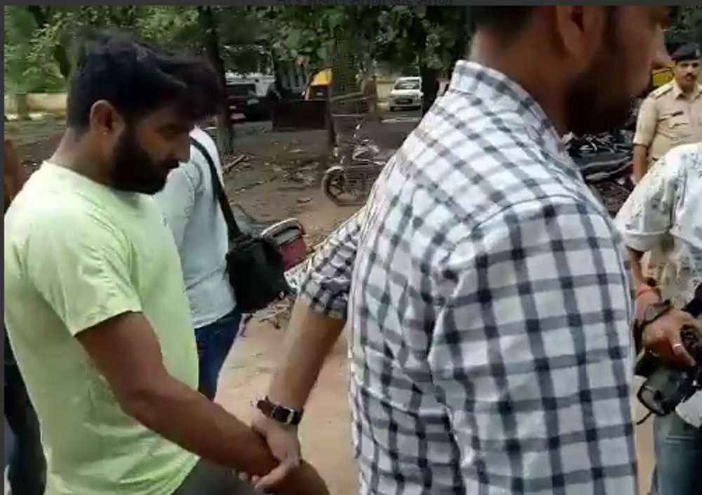 ats team arrest 5 accused terror funding from satna