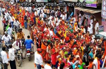 Processions on Dharnidhar Jayanti, people gathered धरणीधर जयंती पर निकाली शोभायात्राएं, उमड़े लोग