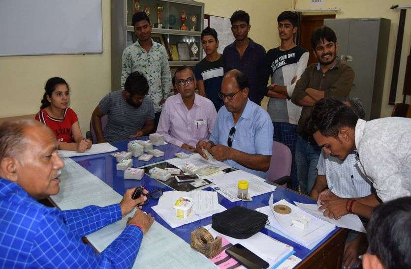 सनातन धर्म राजकीय महाविद्यालय में सीधा होगा मुकाबला सनातन धर्म राजकीय महाविद्यालय में सीधा होगा मुकाबला