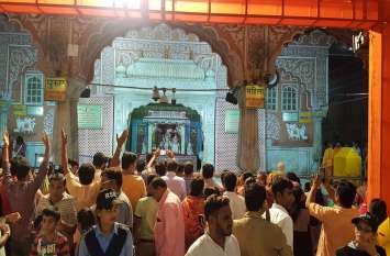 JAIPUR GOVINDDEVJI MANDIR SHRI KRISHNA JANMASHTAMI जन्मेंगे कृष्ण कन्हैया, 21 तोपों की सलामी के साथ होगा जन्माभिषेक