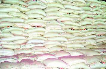 Urea fertilizer reached Singrauli district भंडार में अनुमान से अधिक पहुंची खाद, नई खेप मिलने से राहत