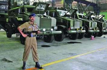 45000 employees On strike, work stopped in 41 ordinance factories 45 हजार कर्मचारी हड़ताल पर, 41 आर्डिनेंस फैक्टरियों में काम ठप