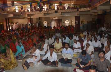 chaturmas pravachan sabha...barmer विनय गुण अपनाने वाला ही सच्चा साधक