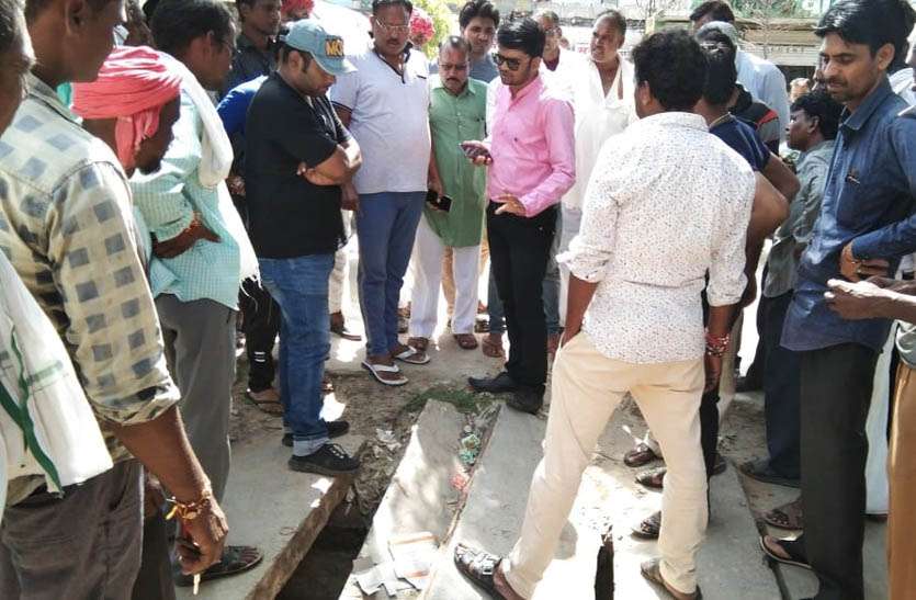 protest चार दुकानों में नकबजनी, विरोध में बाजार बंद