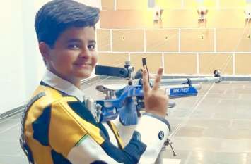 mahika won 2 gold medal in shooting उदयपुर की माहिका कितावत ने जीते 2 स्वर्ण