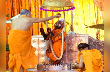 Krishna Janmashtami 2019 in Rajasthan :Govind Dev Temple Jhanki Timing 31 तोपों की सलामी, 425 लीटर दूध, 365 किलो दही से होगा ठाकुर जी का अभिषेक, दर्शनार्थियों के लिए रहेगी ये व्यवस्था