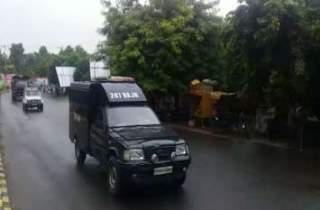 Prisoners shifted from Jammu Kashmir in Agra Central Jail BIG BREAKING यूपी की इस जेल में ‘अब तक 56’, जम्मू कश्मीर से शिफ्ट किए गए खूंखार कैदी
