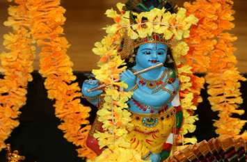 janmashtami 2019 real date on 23 or 24 August 2019 latest video news दो दिन क्यों मनायी जाती है जन्माष्टमी, महंत से जानें शास्त्रों की बात, देखें वीडियो