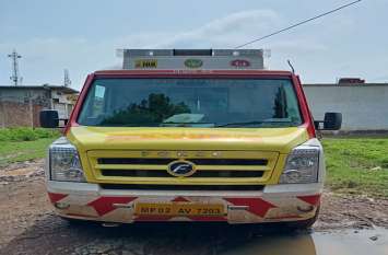 100 मीटर दूर खड़े 108 वाहन को बताया ऑफ रोड़, डेढ़ घंटे बाद दूसरा वाहन पहुंचा लेकिन घायल की रास्ते में हुई मौत 100 मीटर दूर खड़े 108 वाहन को बताया ऑफ रोड़, डेढ़ घंटे बाद दूसरा वाहन पहुंचा लेकिन घायल की रास्ते में हुई मौत