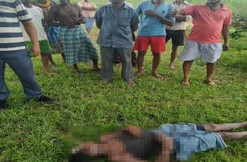 Surajpur incident: Young man death from current in farm खेत की सिंचाई के लिए नाले से पाइप के सहारे चढ़ा रहा था पानी, अचानक इस तरह हो गई मौत