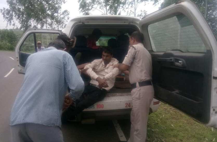 Eight injured in different road accidents मुफ्त शराब देने से इनकार पर युवक ने खुद को किया लहूलुहान