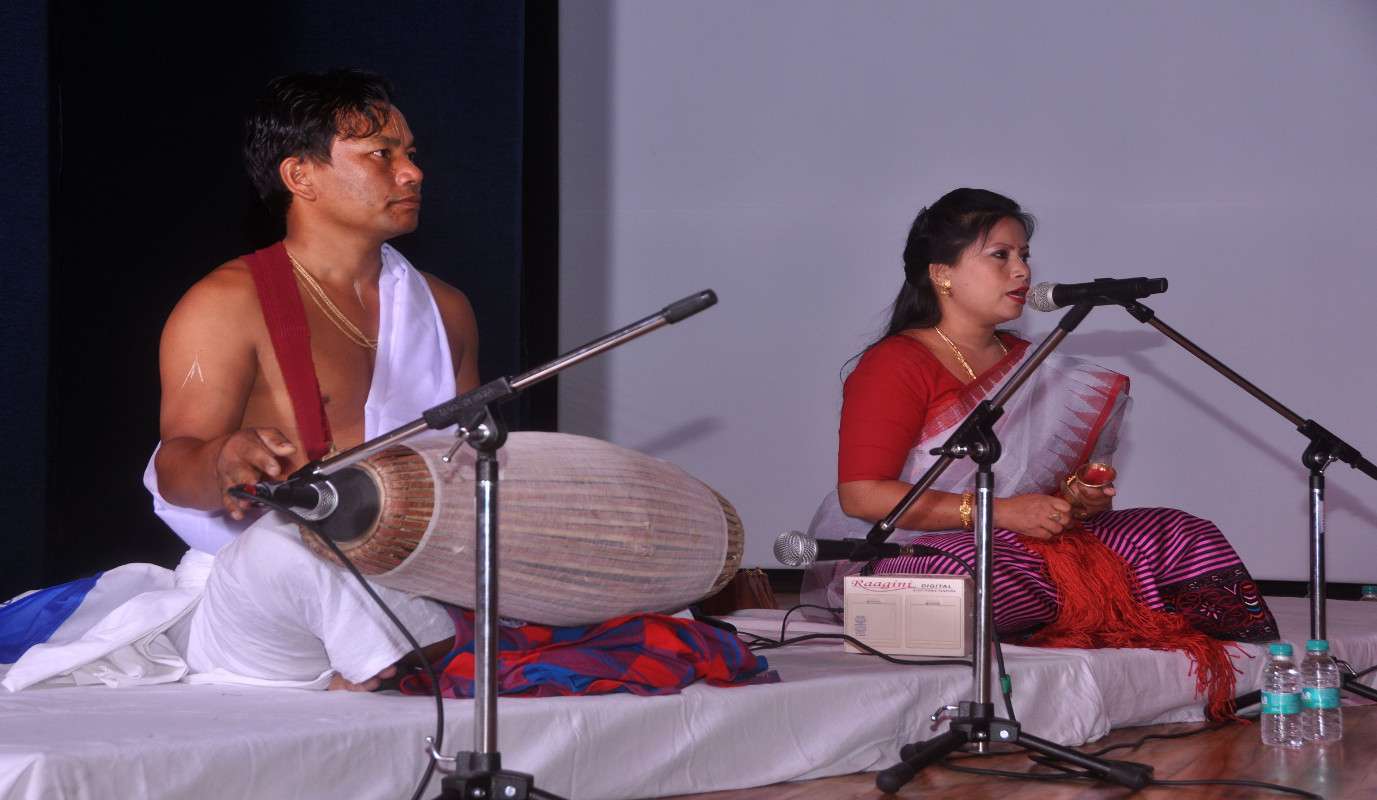 श्रीगंगानगर.मणिपुरी कलाकारों की नृत्य व गायन प्रतिभा ने किया मोहित....देखें खास तस्वीरें श्रीगंगानगर.मणिपुरी कलाकारों की नृत्य व गायन प्रतिभा ने किया मोहित....देखें खास तस्वीरें