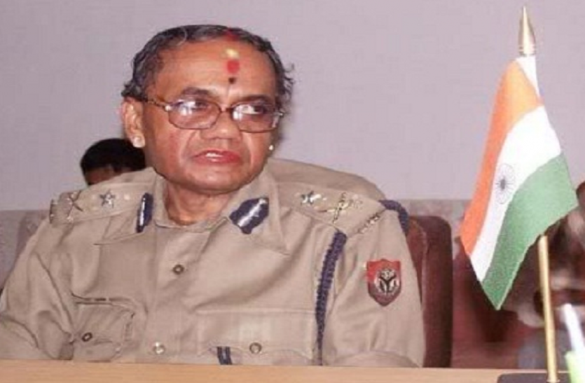 f.png कृष्ण की राधा बन बैठा यह IPS अफसर, भक्ति ऐसी कि छोड़ दी पुलिस की नौकरी