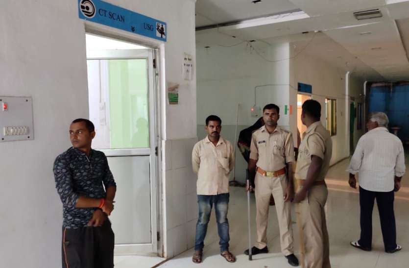 Raid on Private Hospital गृह मंत्रालय के अधिकारियों ने यहां अचानक मारा छापा, मची अफरातफरी