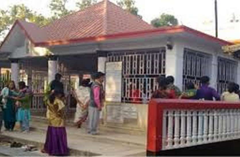बंगाल: लोकनाथ मंदिर में भगदड़, 6 की मौत, 33 घायल जन्माष्टमी पर मंदिर में भगदड़ः 2 और श्रद्धालुओं की मौत, मृतकों की संख्या 6 पहुंची