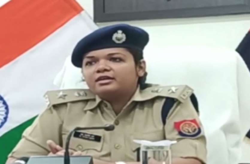 तेजतर्राक एसपी ख्याती गर्ग ने संभाला अमेठी का कार्यभार, पहले ही दिन कर दिया बड़ा ऐलान तेजतर्राक एसपी ख्याती गर्ग ने संभाला अमेठी का कार्यभार, पहले ही दिन कर दिया बड़ा ऐलान