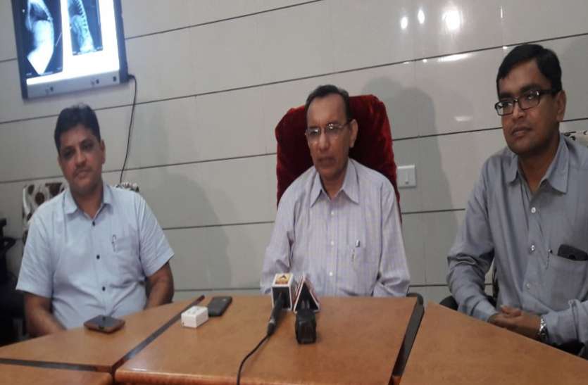 डॉक्टरों ने बदल दी सूरत की युवती की किस्मत डॉक्टरों ने बदल दी सूरत की युवती की किस्मत