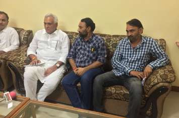 Congress government failed to stop crime in the Rajasthan पूर्व केन्द्रीय मंत्री सीआर चौधरी ने राजस्थान की कांगे्रस सरकार को क्यों बताया नशे में चूर