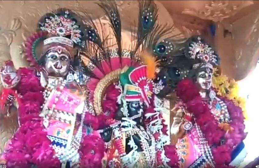 VIDEO : प्रभु ने पहने सवा किलो चांदी के मुकुट, स्वयंसेवकों ने बजाई बांसुरी, रजत रथ पर दिए दर्शन