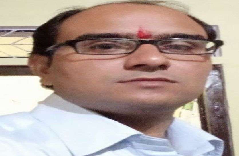 सरकारी फरमान से स्कूलों में हुई फजीहत