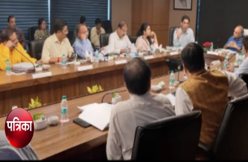 greno सीएम योगी ने इनकी कराई समीक्षा तो 6400 करोड़ के कर्ज की बात आई सामने, वसूली को तैयार किया बड़ा प्लान, देखें वीडियो
