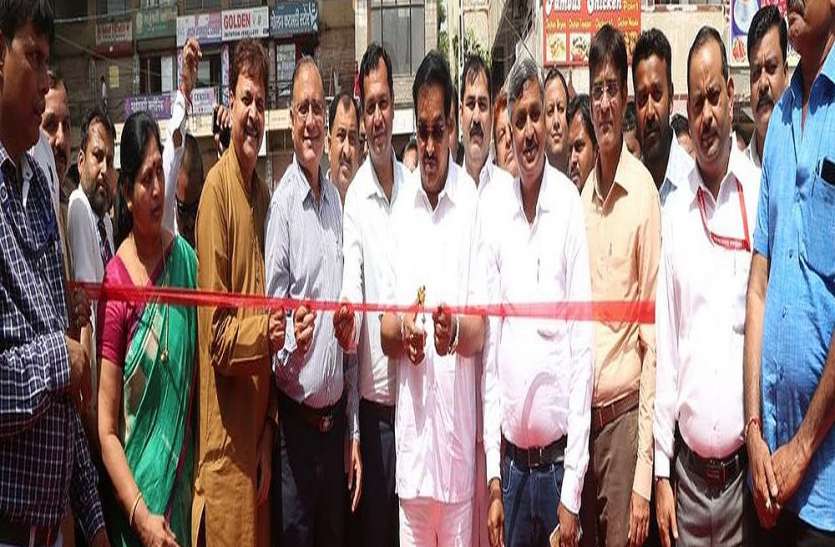 जल्द ही बदलेगा उधना स्टेशन का रंग-रूप, दो नए प्लेटफॉर्म बनेंगे, फुट ओवरब्रिज का होगा विस्तार जल्द ही बदलेगा उधना स्टेशन का रंग-रूप, दो नए प्लेटफॉर्म बनेंगे, फुट ओवरब्रिज का होगा विस्तार