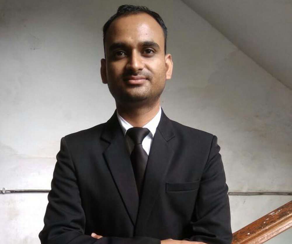 civil judge satna studied 5 by 20 house, tailor son become civil judge