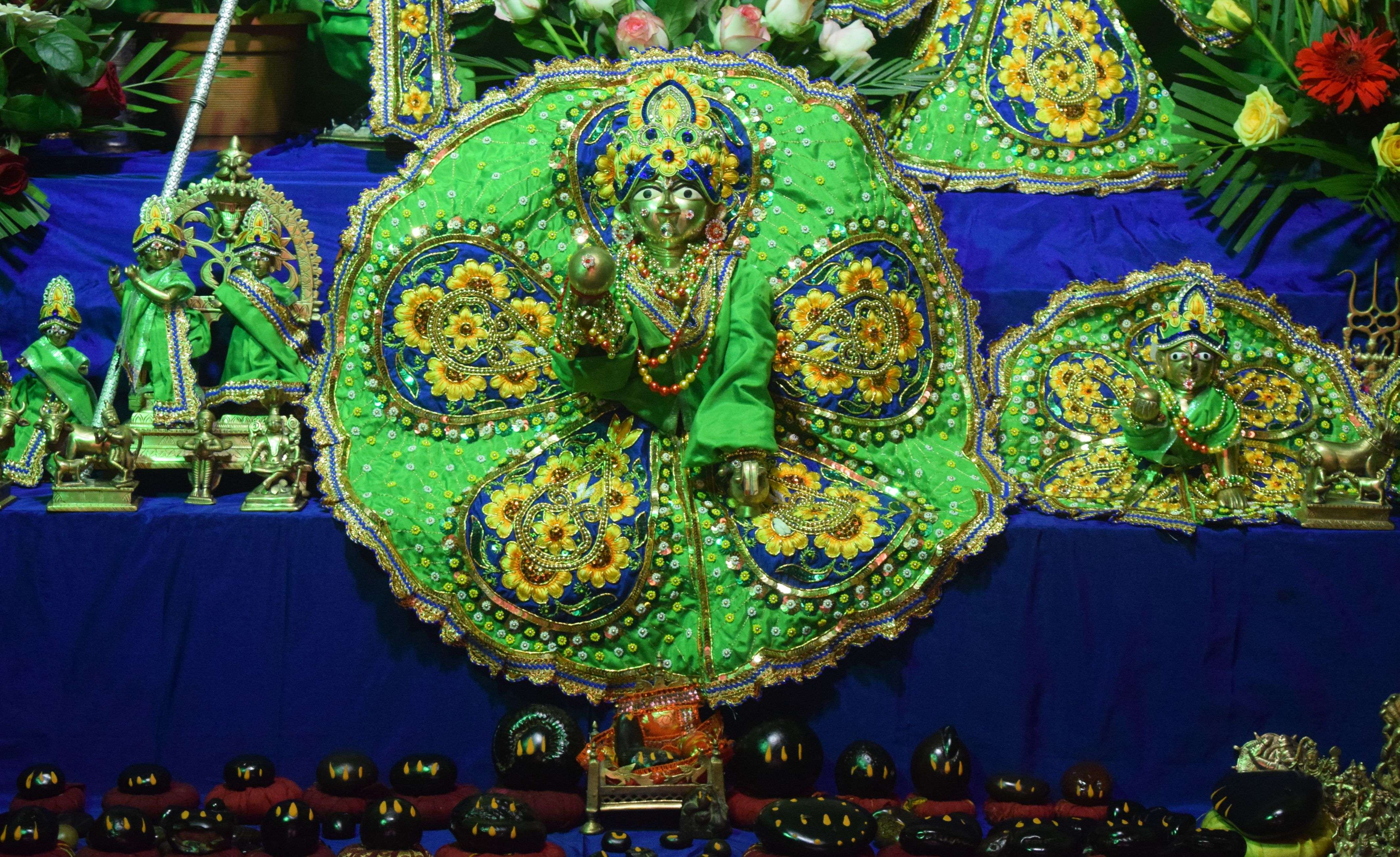 Preparations are complete in temples, Kanha will be born late in the n Preparations are complete in temples, Kanha will be born late in the n