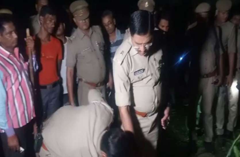 Crime in Kasganj: नानी के घर आए हाथरस के किशोर की गला काटकर हत्या Crime in Kasganj: नानी के घर आए हाथरस के किशोर की गला काटकर हत्या