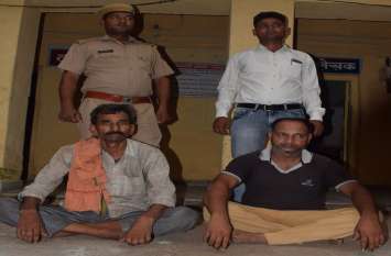 Hemp packets were hidden in the tool box of the truck ट्रक क े टूल बॉक्स में छिपा रखे थे गांजे के पैकेट