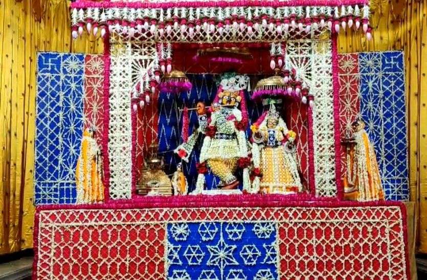 जब पुजारी भोग लगाना भूल गए, तब बाल रूप में प्रकट होकर पैर का कड़ा दुकानदार को देकर लड्डू खाकर गए थे भगवान