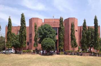 Hearing of petition against JK reorganization postponed till 4th sep जम्मू-कश्मीर पुनर्गठन के खिलाफ याचिका की सुनवाई 4 सितंबर तक टली