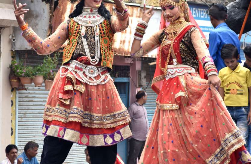 चहूं और गूंजे नंदलाल के जयकारें, हर और छाया कृष्ण भक्ति का दौर चहूं और गूंजे नंदलाल के जयकारें, हर और छाया कृष्ण भक्ति का दौर