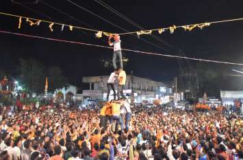 आलकी के पालकी जय कन्हैयालाल की जयघोष की रही गुंज आलकी के पालकी जय कन्हैयालाल की जयघोष की रही गुंज