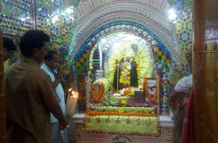 जन्माष्टमी विशेष: राजस्थान में यहां दो बार जन्म लेते हैं कान्हा, जानिए 600 वर्ष पुराने इस मंदिर का रोचक इतिहास