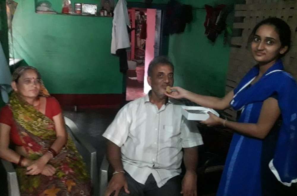 civil judge satna studied 5 by 20 house, tailor son become civil judge