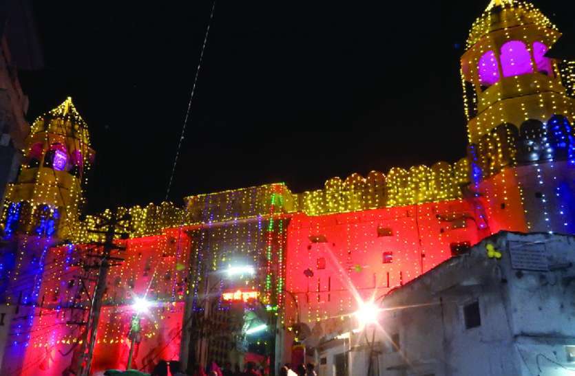 ये है दुनिया का अकेला श्रीकृृृष्ण मंदिर जहां जन्माष्टमी पर दी जाती है 21 तोपों की सलामी